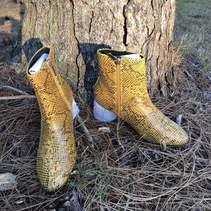 NEW TOPSHOP SNAKESKIN PRINT BOOTIES